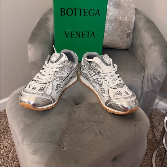 Bottega Sneakers!
(Run Big)
Only Selling because they are too big 4 me - Picture 2 of 4